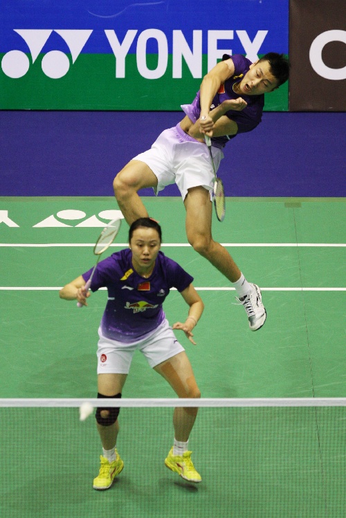 开云sport-英格兰羽毛球队完胜法国羽毛球队，辛杜制霸全场的简单介绍